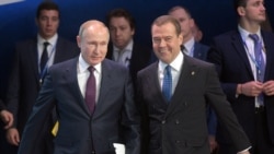Лицом к событию. Путин подвинул Медведева Лицом к событию. Путин подвинул Медведева