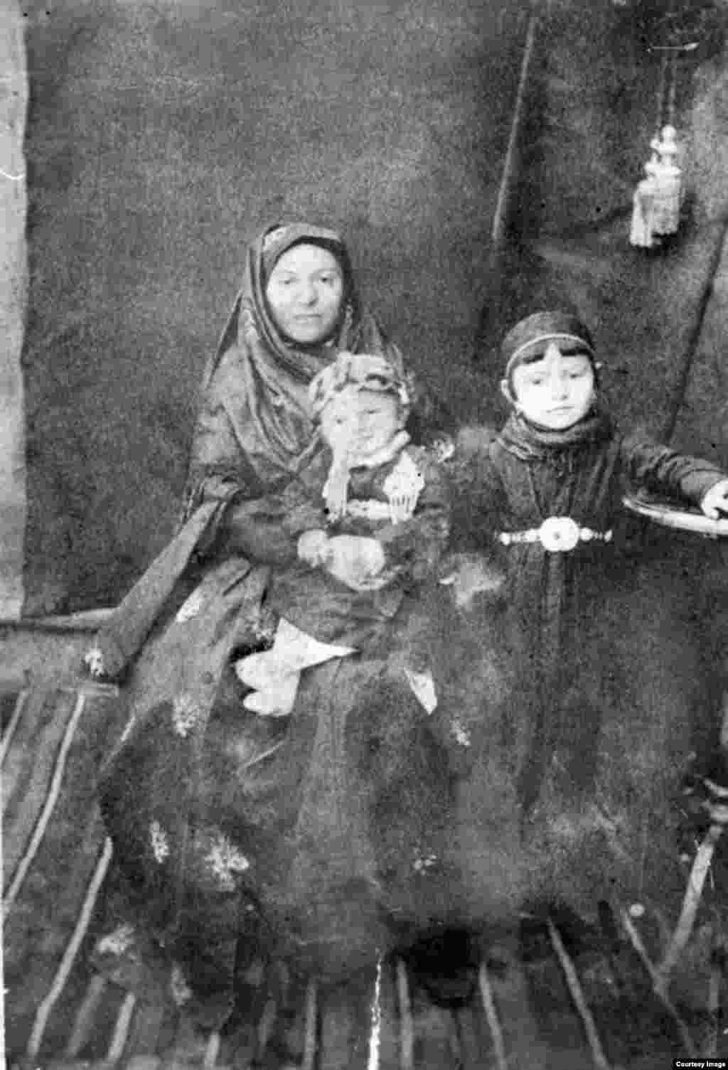 КIиштIуна Нахибашева лъималгун, 19 гIасру (тарихчIужу ТахIнаева ПатIиматил архивалдаса)  