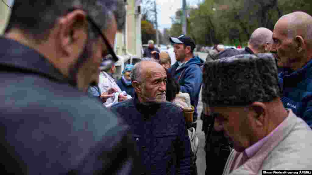 Куртсеїт Абдуллаєв – у будинку якого також проводили обшук у день затримання фігурантів справи. Пізніше Абдуллаєва викликали свідком у справі