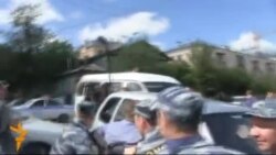 Navalny's Supporters March On Kirov Prison, Several Arrested Navalny's Supporters March On Kirov Prison, Several Arrested
