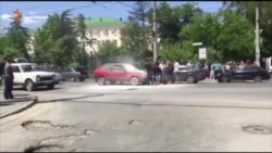 В центре Симферополя загорелась машина (видео) В центре Симферополя загорелась машина (видео)