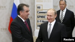 Русия аз соли 2014 – замони таъсиси Иттиҳоди иқтисодии АвруОсиё – Тоҷикистонро барои пайвастан ба он ташвиқ мекунад.