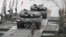 Войска НАТО принимают участие в военных учениях Steadfast Defender в Коженеве, Польша, 4 марта 2024 года