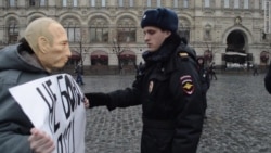 На Красной площади задержан "Владимир Путин" На Красной площади задержан "Владимир Путин"