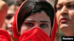 Members of Pakistan's transgender community face widespread discrimination.