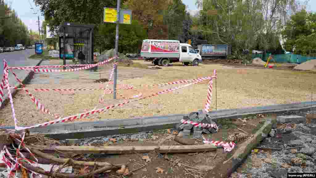 Автобусная остановка «ДКП» в «сигнальном» полукольце