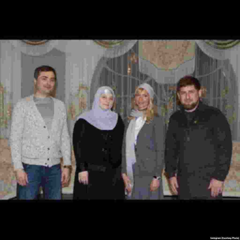 Россиялъул вице-премьер Владислав Сурков, Къадировасул лъади Медни, Сурковасул лъади Наталья Дубовицкая, Чачанлъиялъул нухмалъулев Къадиров Рамзан 