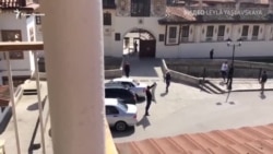Одиночный пикет в защиту Ханского дворца в Бахчисарае (видео) Одиночный пикет в защиту Ханского дворца в Бахчисарае (видео)