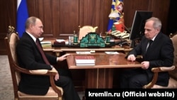 Владимир Путин и председатель Конституционного суда России Валерий Зорькин, декабрь 2018 года
