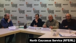 Активисты из числа переселенцев из Чечни на круглом столе