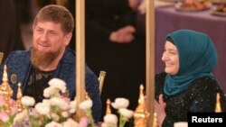 Глава Чечни Рамзан Кадыров и его жена Медни