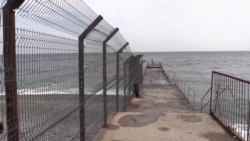 Володарі узбережжя. Кому дісталися кримські пляжі? (відео) Володарі узбережжя. Кому дісталися кримські пляжі? (відео)