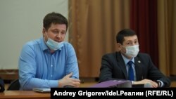 Слева-направо: Владимир Кандалинцев, Ильхам Кашапов.