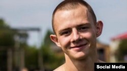 Так Остап Хміль виглядає зараз