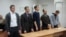 Обвиняемые под делу "о земле" перед взятием под стражу