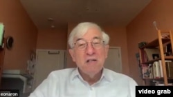 Leon Aron, cercetător principal la American Enterprise Institute, într-o discuție cu Europa Liberă