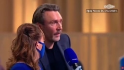 Шнуров упомянул Алексея Навального на Прямой Линии Шнуров упомянул Алексея Навального на Прямой Линии