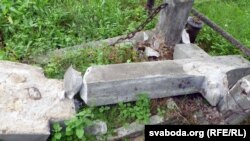 Vandals destroyed monuments Catholic cemetery in Berastse.