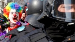 Атлас мира: Король и шут. Какая власть позволит насмехаться над собой Атлас мира: Король и шут. Какая власть позволит насмехаться над собой