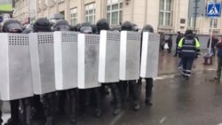 У Білорусі силовики жорстоко розігнали опозиційних активістів У Білорусі силовики жорстоко розігнали опозиційних активістів