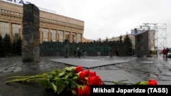 Памятник "Стена скорби", посвящённый жертвам политических репрессий, Москва (Архивное фото)