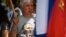 Участник пророссийской демонстрации в Болгарии – в футболке с портретом Владимира Путина