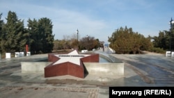 На главной аллее реконструируемого парка Победы в Севастополе