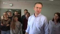 Алексей Навальный вышел на свободу после 25 суток ареста Алексей Навальный вышел на свободу после 25 суток ареста