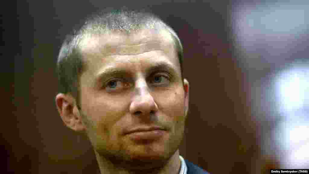 Осужденный по делу о хищении картины Архипа Куинджи «Ай-Петри. Крым» из Третьяковской галереи Денис Чуприков во время оглашения приговора в Замоскворецком суде Москвы, сентябрь 2019 года
