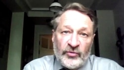 "Приносится в жертву реальный рост экономики" "Приносится в жертву реальный рост экономики"