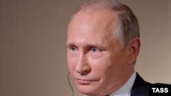 Владимир Путин во время интервью Bloomberg (Владивосток)