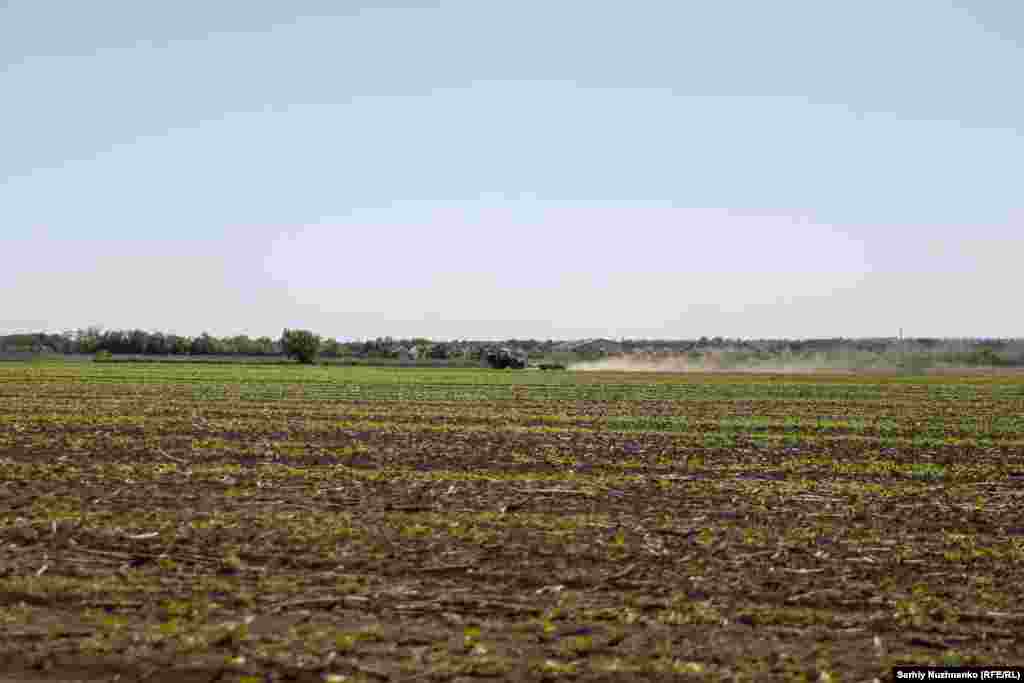 O zonă din orașul Kurahove, din regiunea Donețk, în mai 2024. La acea dată, lucrările agricole de primăvară continuau. Această zonă a fost ocupată în noiembrie 2024, iar centrul administrativ al orașului Kurahove, a fost ocupat în luna ianuarie a acestui an.