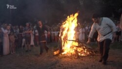 Праздник Ивана Купала провели на Хортице в Запорожье (видео) Праздник Ивана Купала провели на Хортице в Запорожье (видео)
