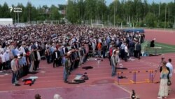 Казанда ун мең мөселман бергә авыз ачты Казанда ун мең мөселман бергә авыз ачты