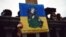 Плакат в поддержку Украины: "Покровитель Украины – святой Джевелин". Лондон, март 2022 года