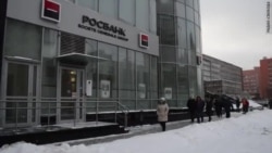Правительство и банки не идут навстречу "ипотечникам" Правительство и банки не идут навстречу "ипотечникам"