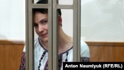 Надежда Савченко в суде 8 февраля 2016 года