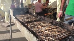 Феодосия: фестиваль рыбной кухни в разгар туристического сезона (видео) Феодосия: фестиваль рыбной кухни в разгар туристического сезона (видео)