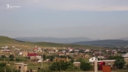 «В радости и горести помогать»: крымские татары строят дом для семьи арестованного Абдурахманова (видео) «В радости и горести помогать»: крымские татары строят дом для семьи арестованного Абдурахманова (видео)