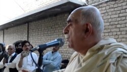 پاکستان باید د امریکا ګواښونه جدي واخلي. اڅکزی پاکستان باید د امریکا ګواښونه جدي واخلي. اڅکزی