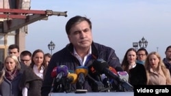 Михаил Саакашвили заявляет об отставке в яростной речи. 7 ноября