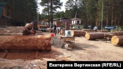 Соревнования резчиков по дереву в Иркутской области