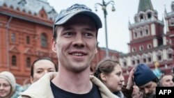 Ильдар Дадин во время акции 6 августа 2014 года в поддержку "узников Болотной" в Москве