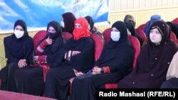 چارواکي وايي، یو شمېر ښاري ښوونځي له نوري فایبر سره نښلوي چې په دې سره به ښځې او نجونې په ښوونځیو کې د انټرنیټ او مطالعې اسانتیاوې پیدا کړي.