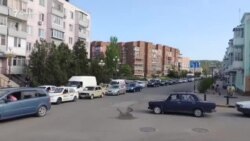 Из-за репетиции военного парада в центри Керчи огромные пробки Из-за репетиции военного парада в центри Керчи огромные пробки