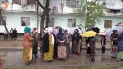 Сокинони хобгоҳи ҷанҷолии Душанберо ронданд Сокинони хобгоҳи ҷанҷолии Душанберо ронданд