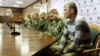 Десантники России, которых задержали в Украине на Донбассе в зоне боевых действий. Киев, 27 августа 2014 года