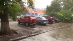 Непогода в Севастополе: штормовой ветер сменился ливнем (видео) Непогода в Севастополе: штормовой ветер сменился ливнем (видео)