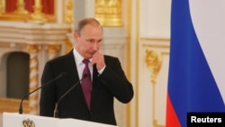 Путин на встрече с членами олимпийской сборной в Кремле