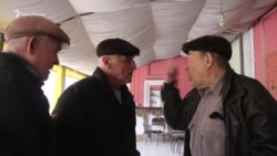 Новые крымские споры: водка, Путин, пенсии (видео) Новые крымские споры: водка, Путин, пенсии (видео)